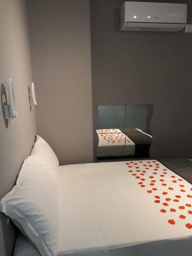 Living Bed And Breakfast คาโซริอา ภายนอก รูปภาพ