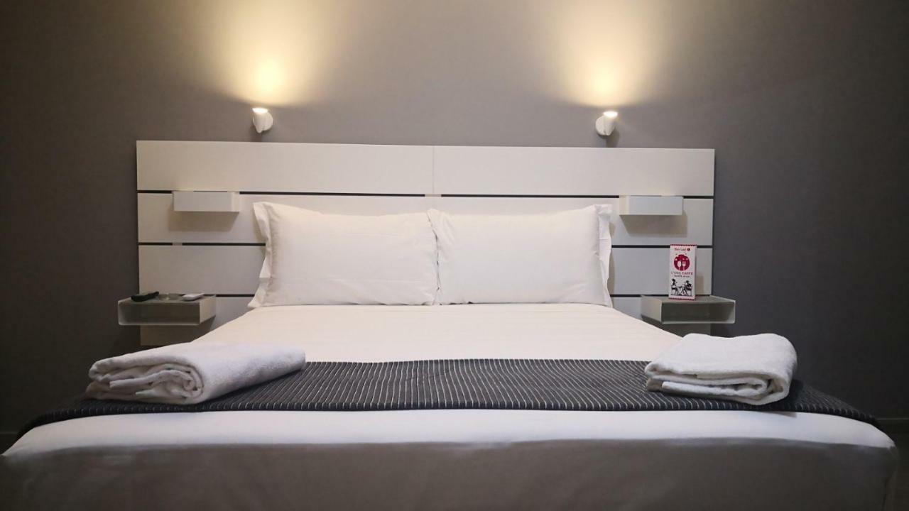 Living Bed And Breakfast คาโซริอา ภายนอก รูปภาพ