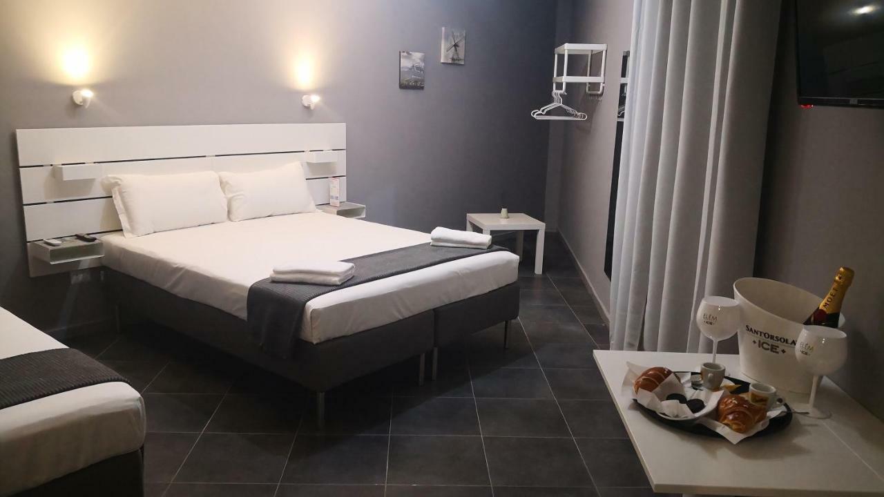 Living Bed And Breakfast คาโซริอา ภายนอก รูปภาพ