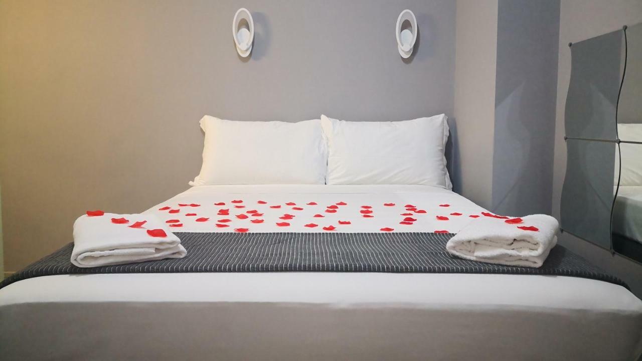 Living Bed And Breakfast คาโซริอา ภายนอก รูปภาพ