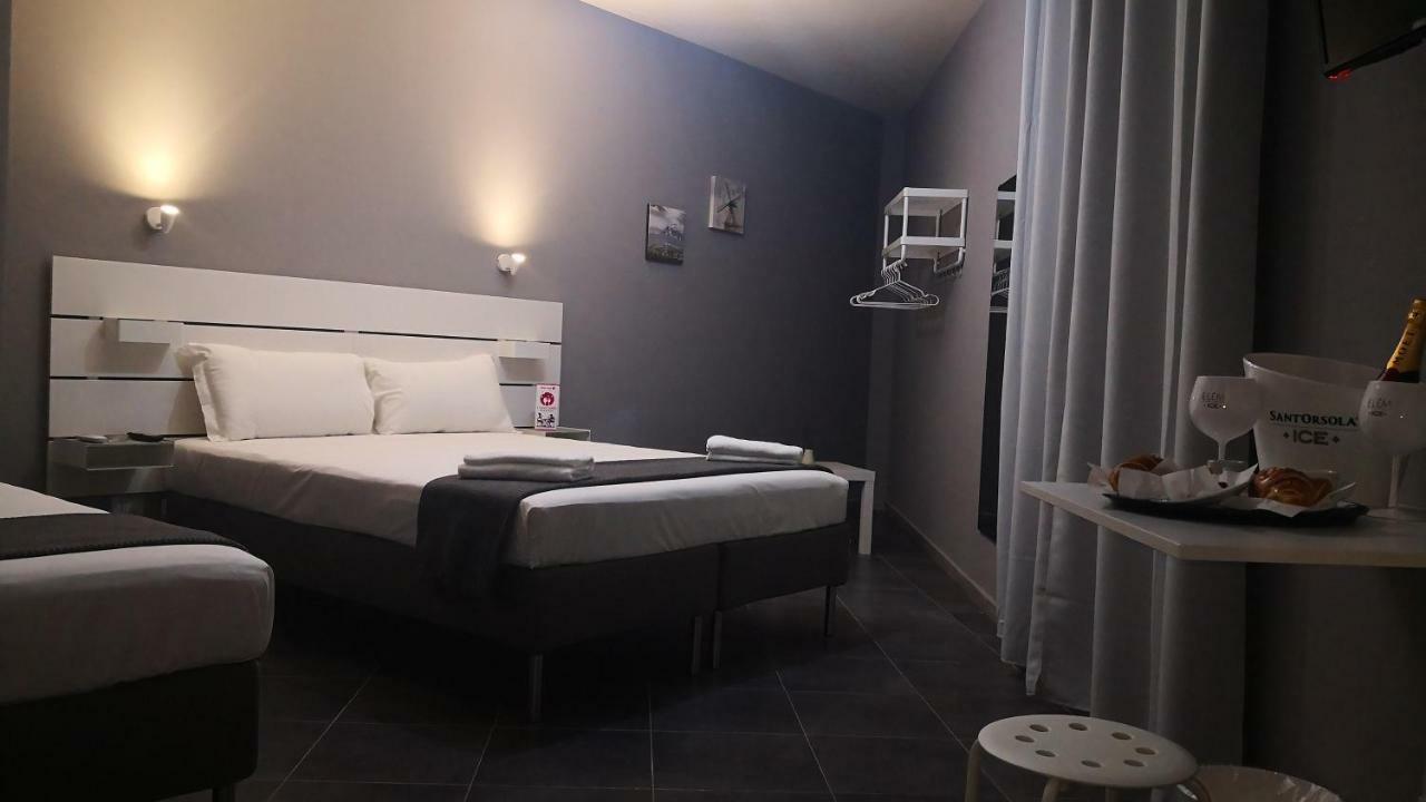 Living Bed And Breakfast คาโซริอา ภายนอก รูปภาพ